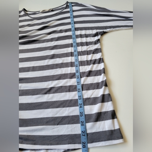 Soft Surroundings Women's Adrift Striped Tie Sleeve Top  Size Large Grey/White - Picture 6 of 7